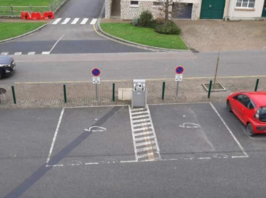 Le Plain Pied Sur Place Le Mêle-sur-Sarthe Extérieur photo